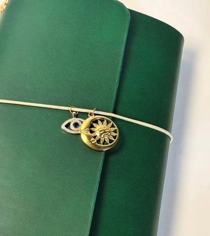 A) Leather Journal Verde Selva